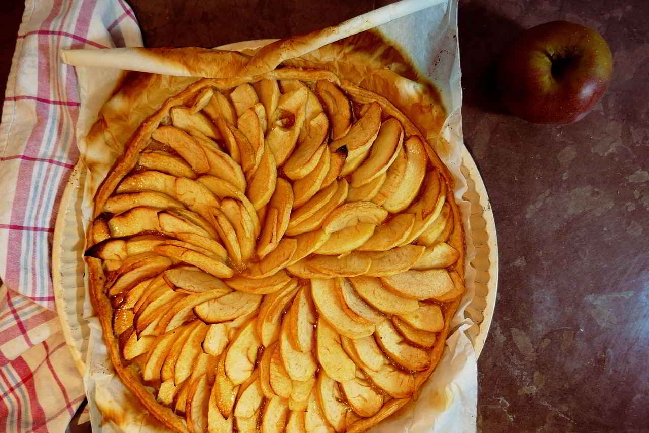 Tarte Aux Pommes (sur Compote Maison Spéciale) - Recettes Et Terroirs