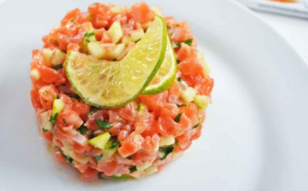 Tartare De Saumon Sur Lit De Concombre - Recettes Et Terroirs